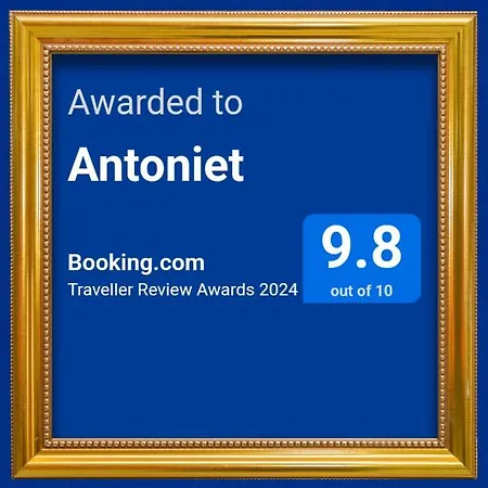 Antoniet 4*